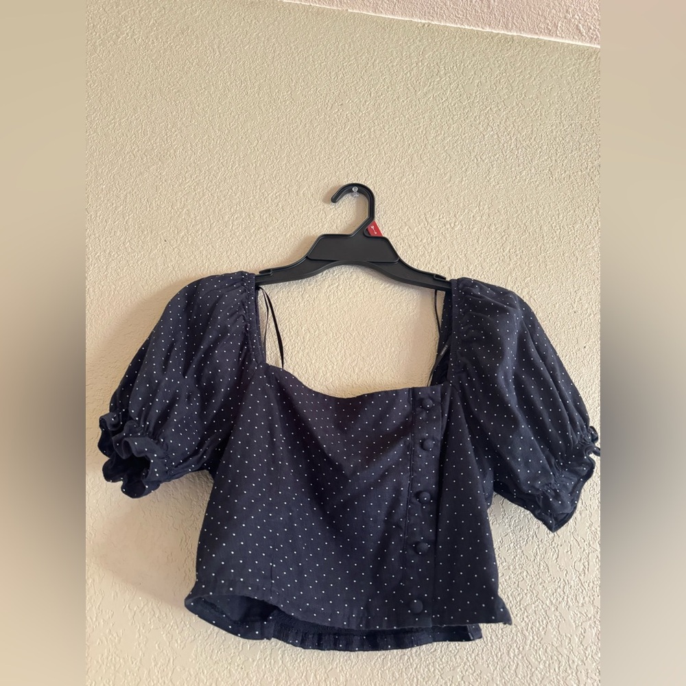 Forever 21 Navy Puff Sleeve crop